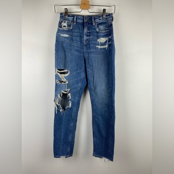 American Eagle Distressed/Destroyed Mom Jean, Size 00 Short - Picture 1 of 10